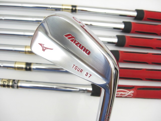 mizuno 37