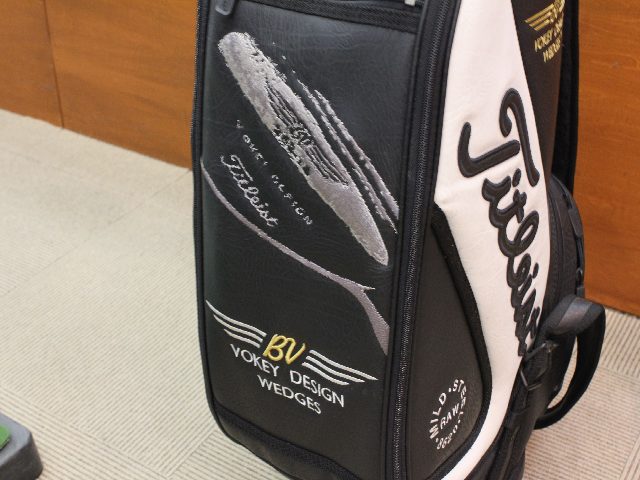 ボーケイ限定キャディバッグ BK/WH 中古 タイトリスト(Titleist